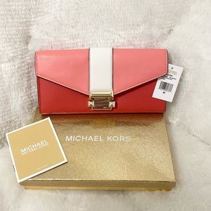 NWT Michael Kors Large Whitney Chain Wallet